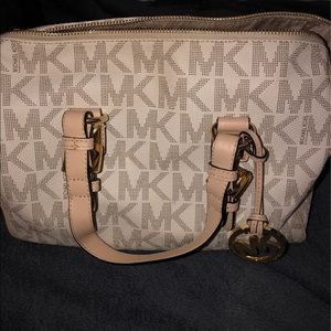Michael kors purse